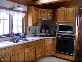 2nd image of 15 Wadleigh Ln