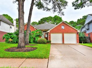 7927 Hidden Oaks Ln, Houston, TX 77095