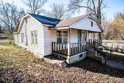 1138 Valley Dr Photo 1