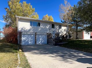2058 W Basin Ct, Wheatland, WY 82201