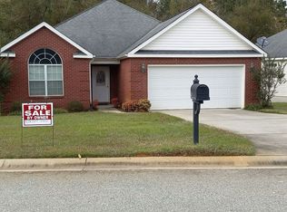 404 Gray Fox Xing, Bonaire, GA 31005