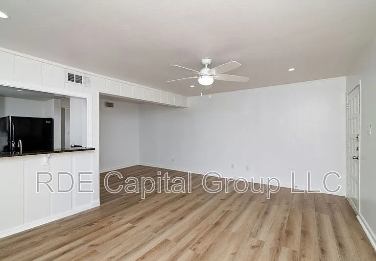 2816 Throckmorton St #7 — Photo 5