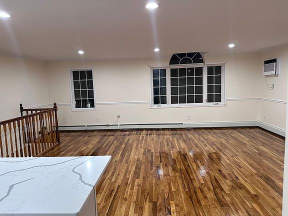 4th image of 13220 Bennett Ct #2