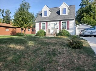 1216 Parker St, Cedar Falls, IA 50613