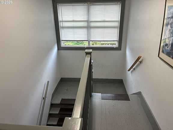 4th image of 5203 NE 16th Ave