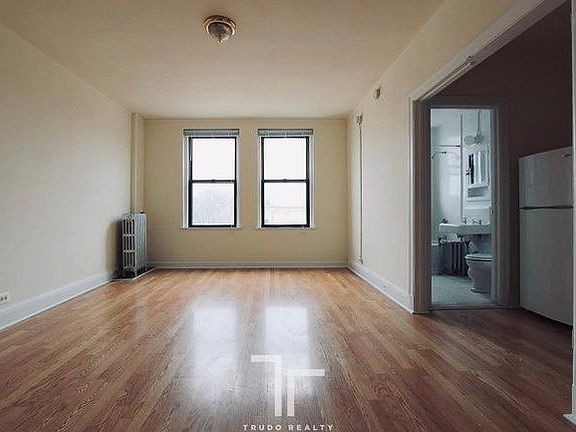 5th image of 2625 N Spaulding Ave #1