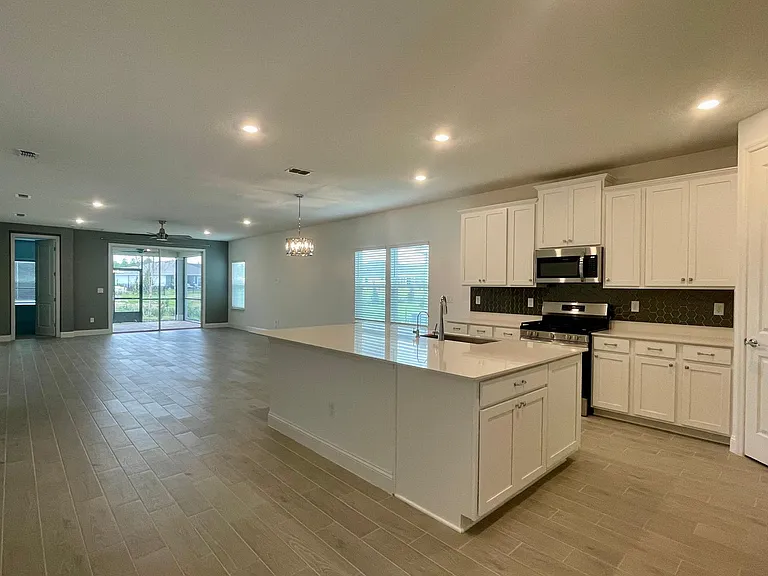 267 Seaforth Dr — Photo 5