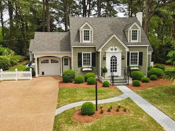 4412 Duke Dr, Portsmouth, VA 23703