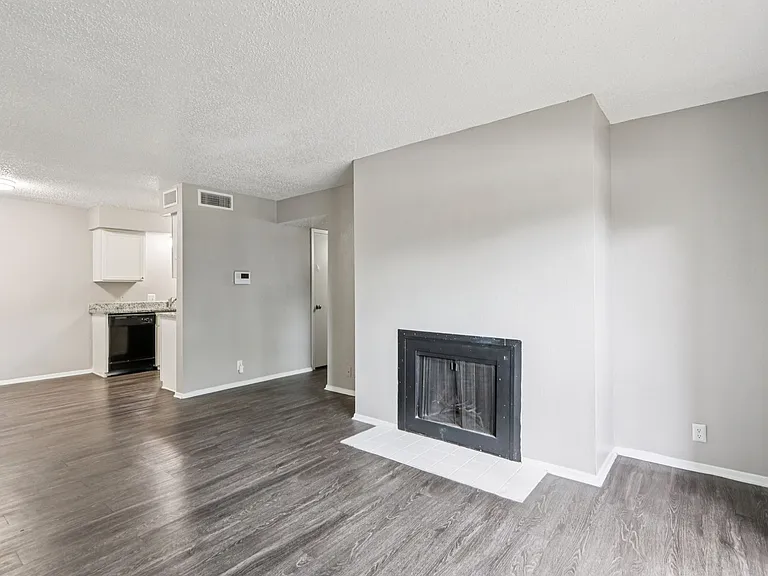 B1 - 2BD, 2BA - 920SF - Living Room