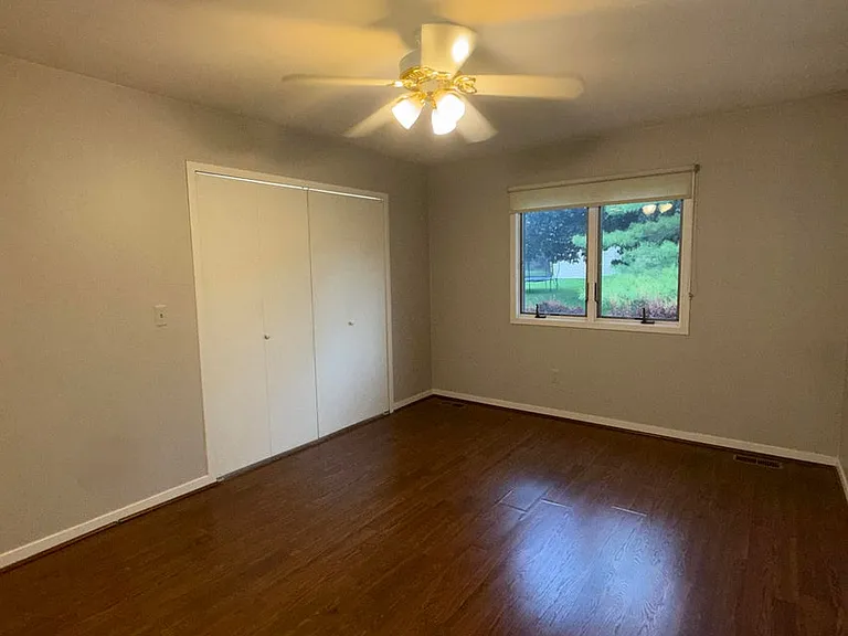 741 Woods Ct — Photo 12