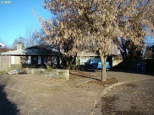 2nd image of 364 S Dogwood Pl