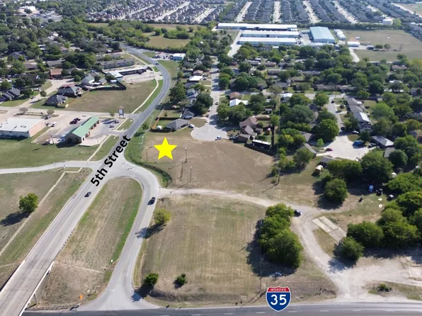 209 Southland Dr, Sanger, TX 76266