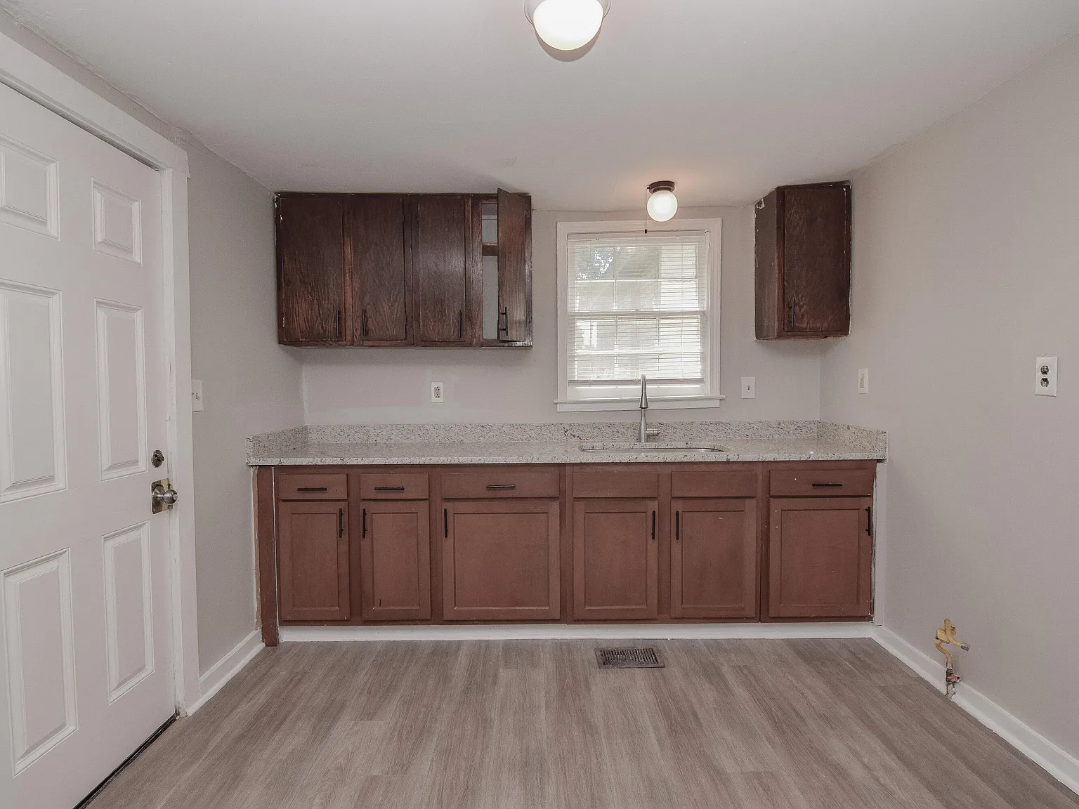 2 bed, 2.0 bath, 1025 sqft, $1,400 — Photo 3