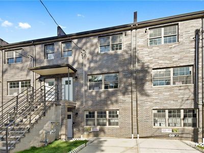 4828 Barnes Avenue, Bronx, NY, 10470
