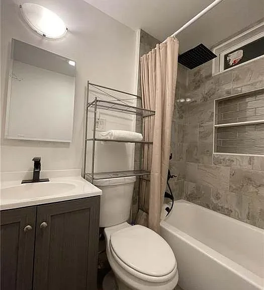 1801 Maple Ave — Photo 3