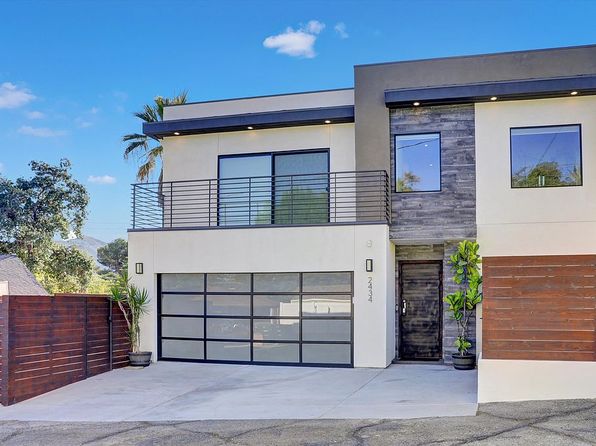 2434 Prospect Ave