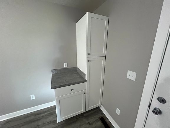 4th image of 1539 Norton Ave