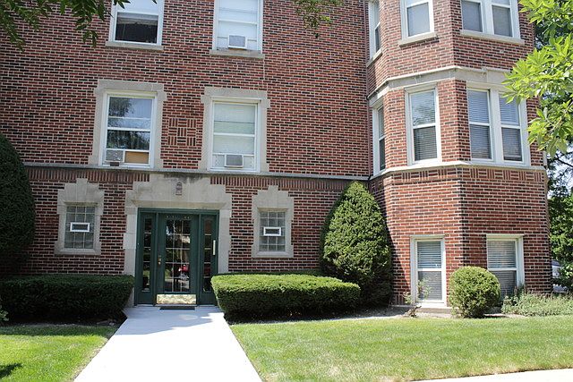 1st image of 6056 N Claremont Ave APT 1N