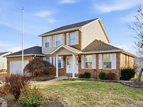 212 Sandwedge Dr, Belleville, IL 62220