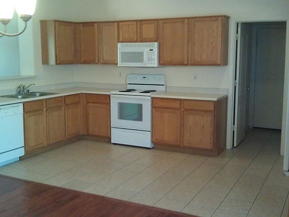 5th image of 15676 W Saguaro Ln
