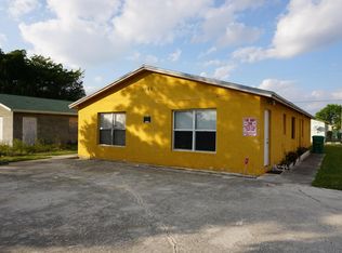 1052 Dr Martin Luther King Jr Blvd, Riviera Beach, FL 33404