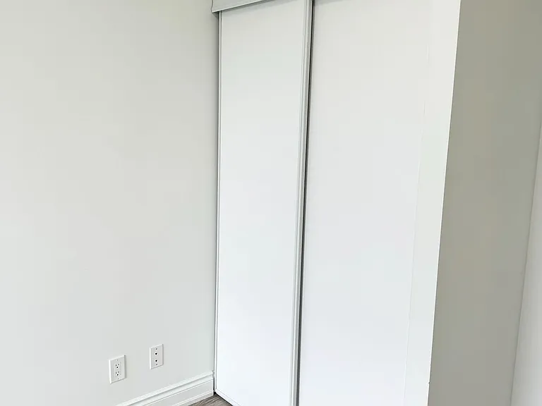 9618 Yonge St #1115 — Photo 8