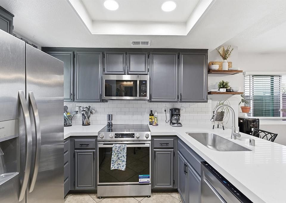 1st image of 2373 Kings View Cir