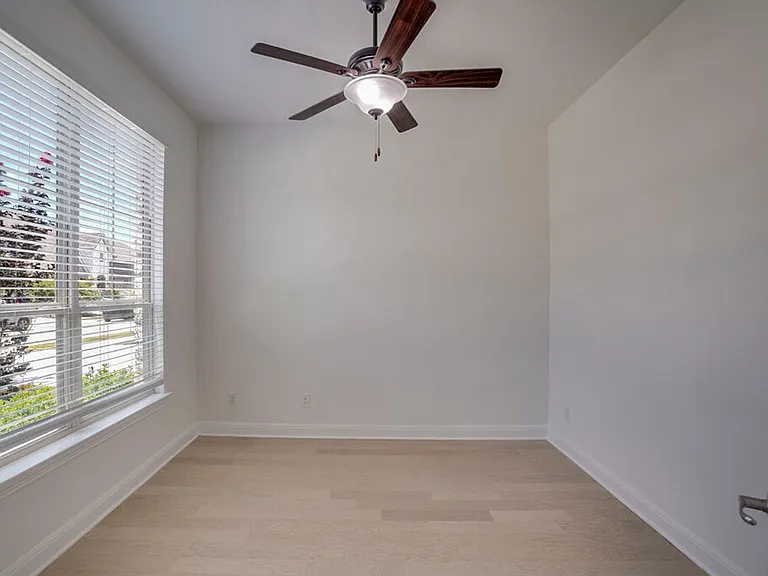 2920 Hadley Way — Photo 9