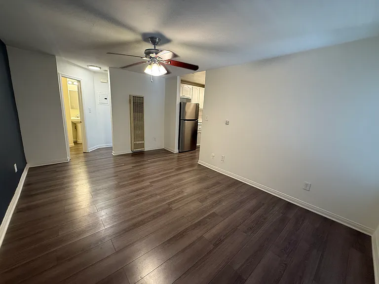 1032-1036 S Normandie Ave #5 — Photo 3