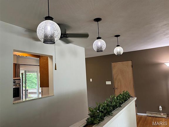 5th image of 25 Willowbrook Dr