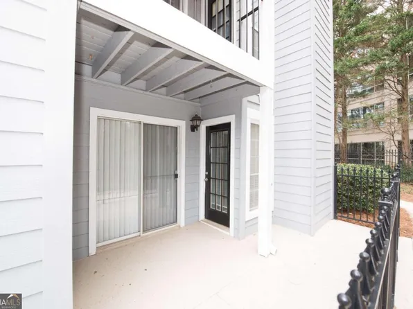 125 Granville Ct, Sandy Springs, GA 30328