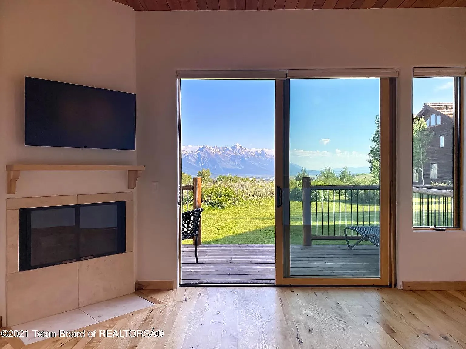 1666 N East Butte Rd — Photo 3