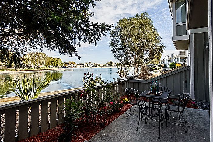 1st image of 865 Carina Ln #8