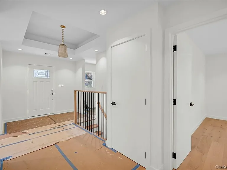 225 Hilltop St — Photo 17