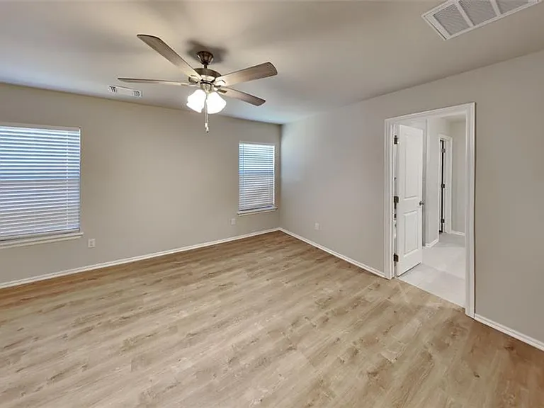 12716 Elba Dr — Photo 8