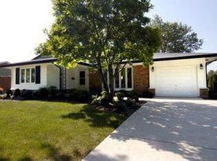 261 Laurel St, Elk Grove Village, IL 60007