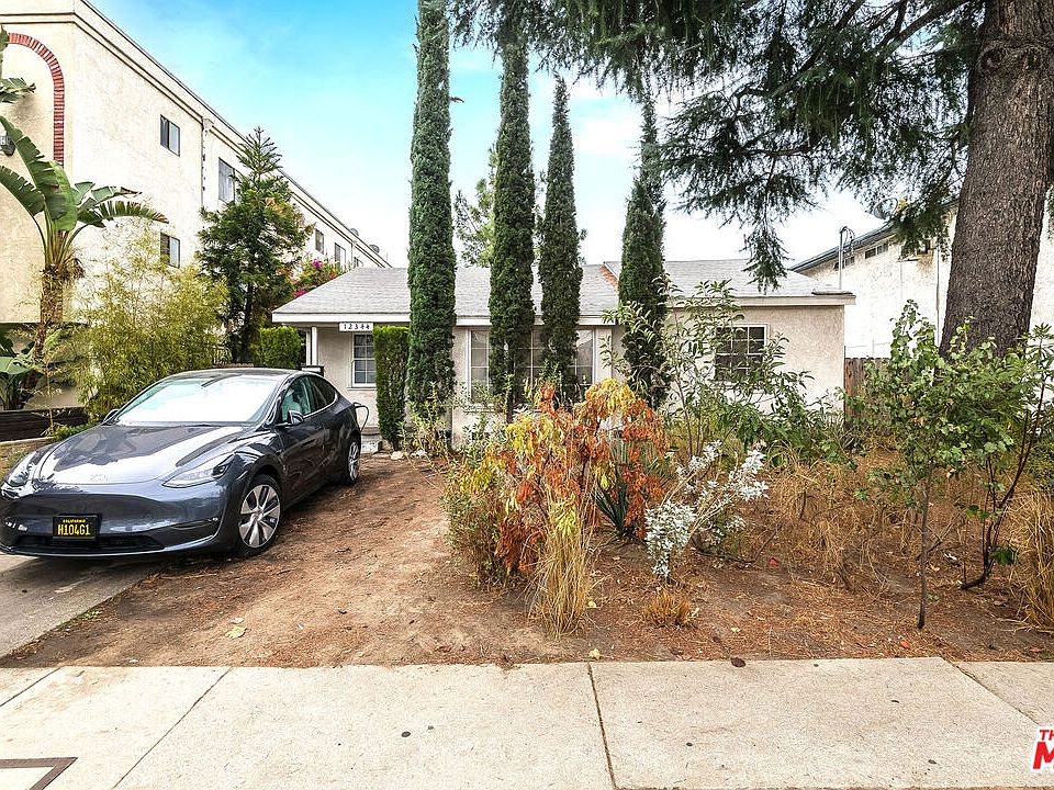 1st image of 12344 Oxnard St