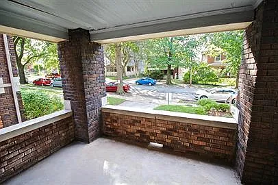 2803 Charlotte St — Photo 7