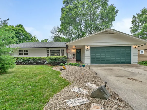 925 Maitland Dr, Lockport, IL 60441