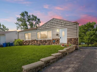850 La Crosse Dr, Florissant, MO, 63031