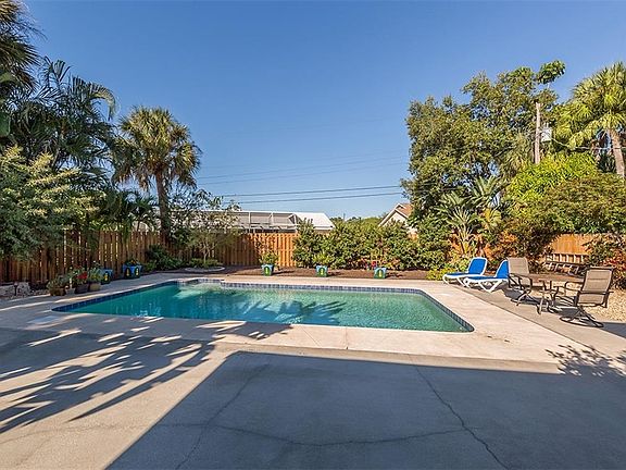 2nd image of 5475 Shadow Lawn Dr