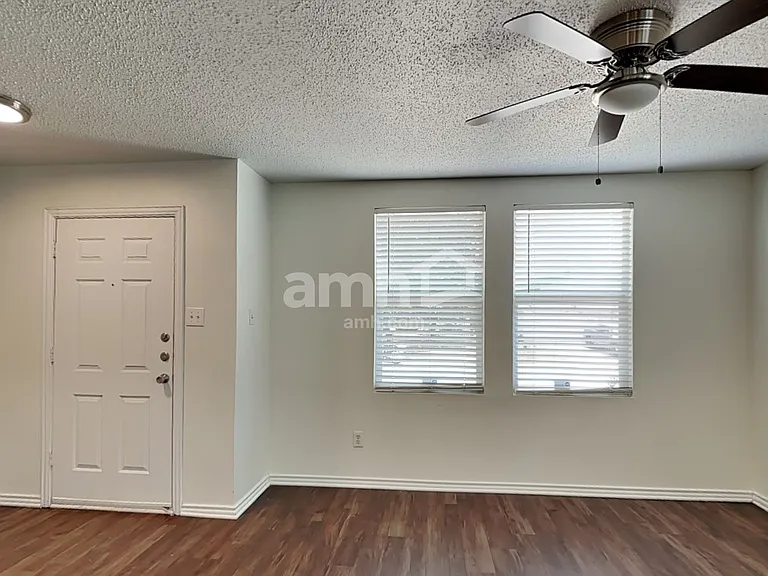 1227 Scarlet Sage Pkwy — Photo 9