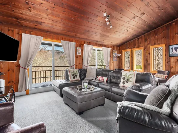 275 Prior Drive #Right Side, Killington, VT 05751