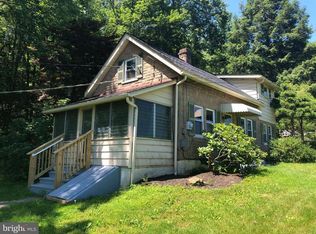 2962 Harmonyville Rd, Elverson, PA 19520