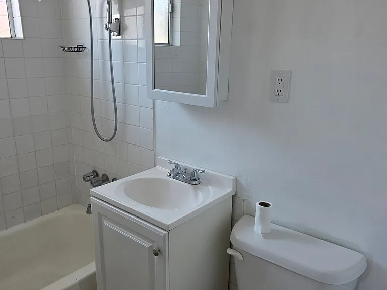 938 S Gilbuck Dr #E — Photo 11