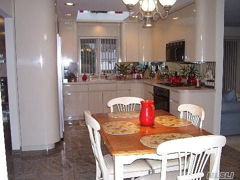 2nd image of 29 Marwood Pl
