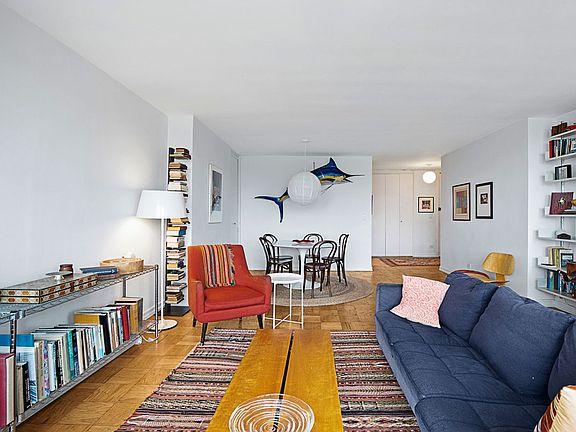 3rd image of 330 E 33rd St APT 21C
