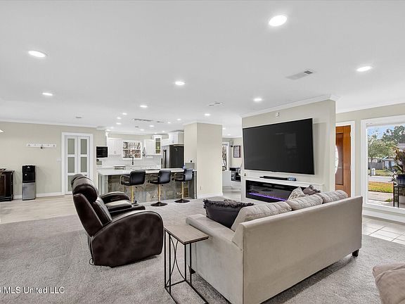 5th image of 67163 Diamondhead Dr E