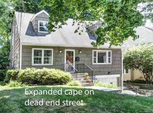 7 Olmstead Pl, Norwalk, CT 06855