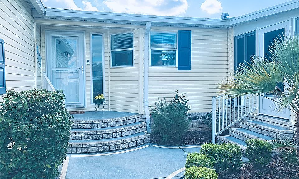 1st image of 908 Trevino Dr #1